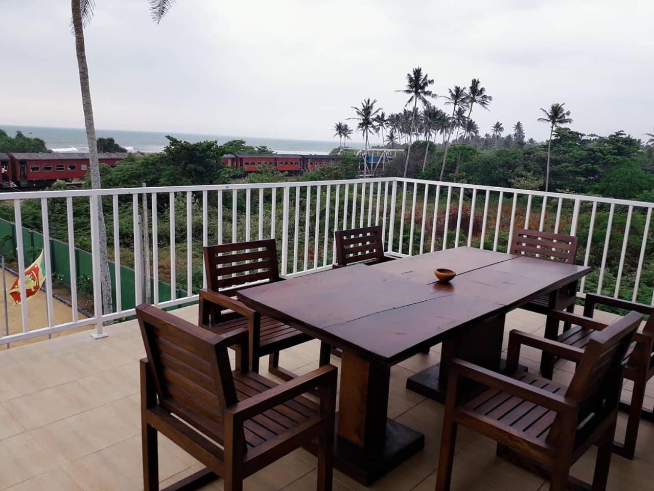 Blue Beach Villa Wadduwa Exterior foto