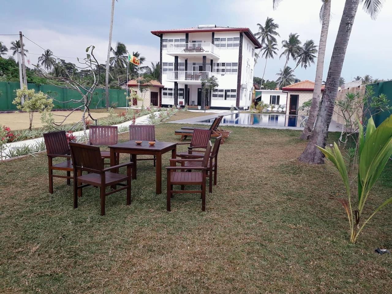 Blue Beach Villa Wadduwa Exterior foto